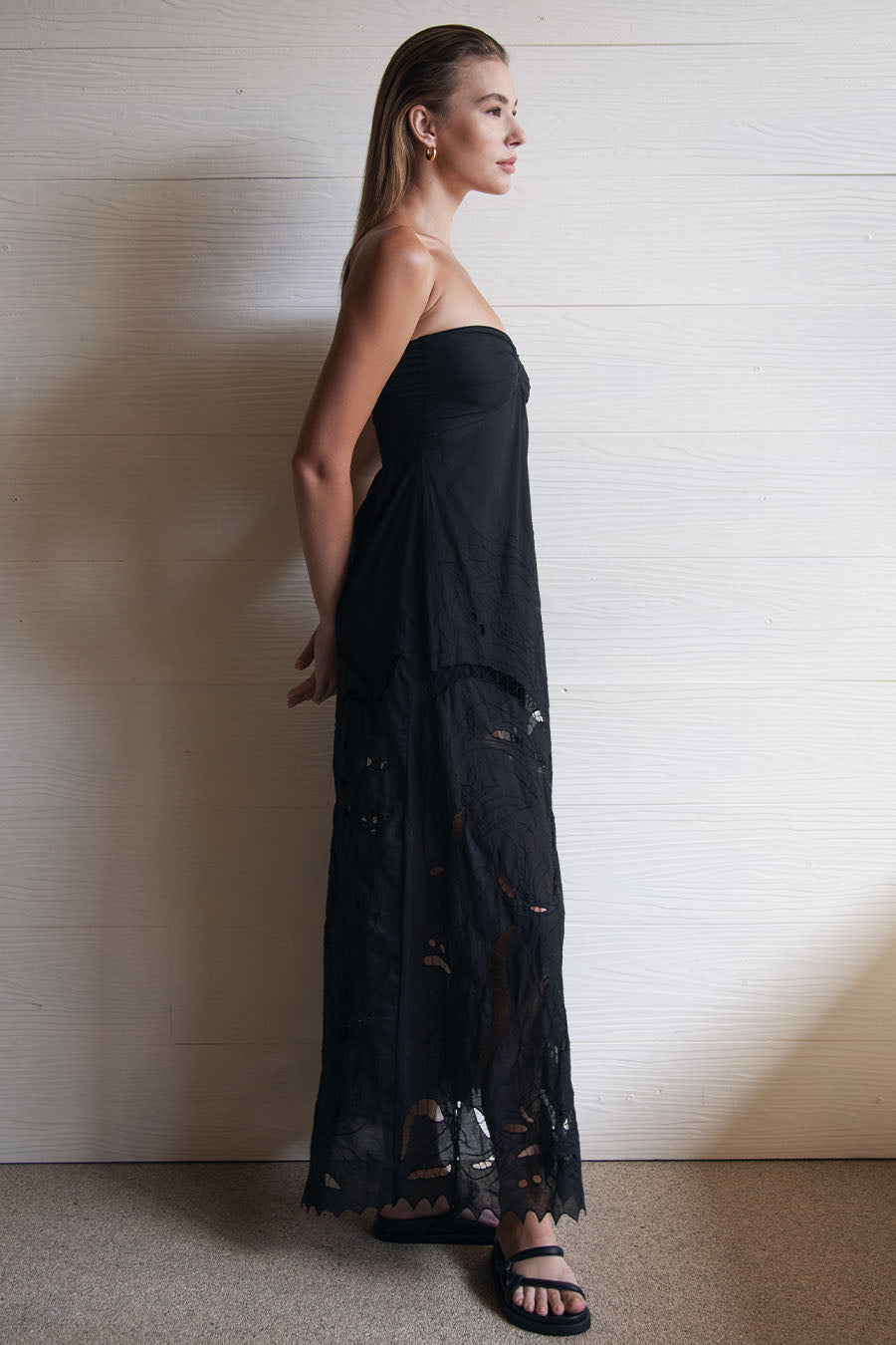 Alya Strapless Maxi Dress uma and leopold Alya Strapless Maxi Dress uma and leopold