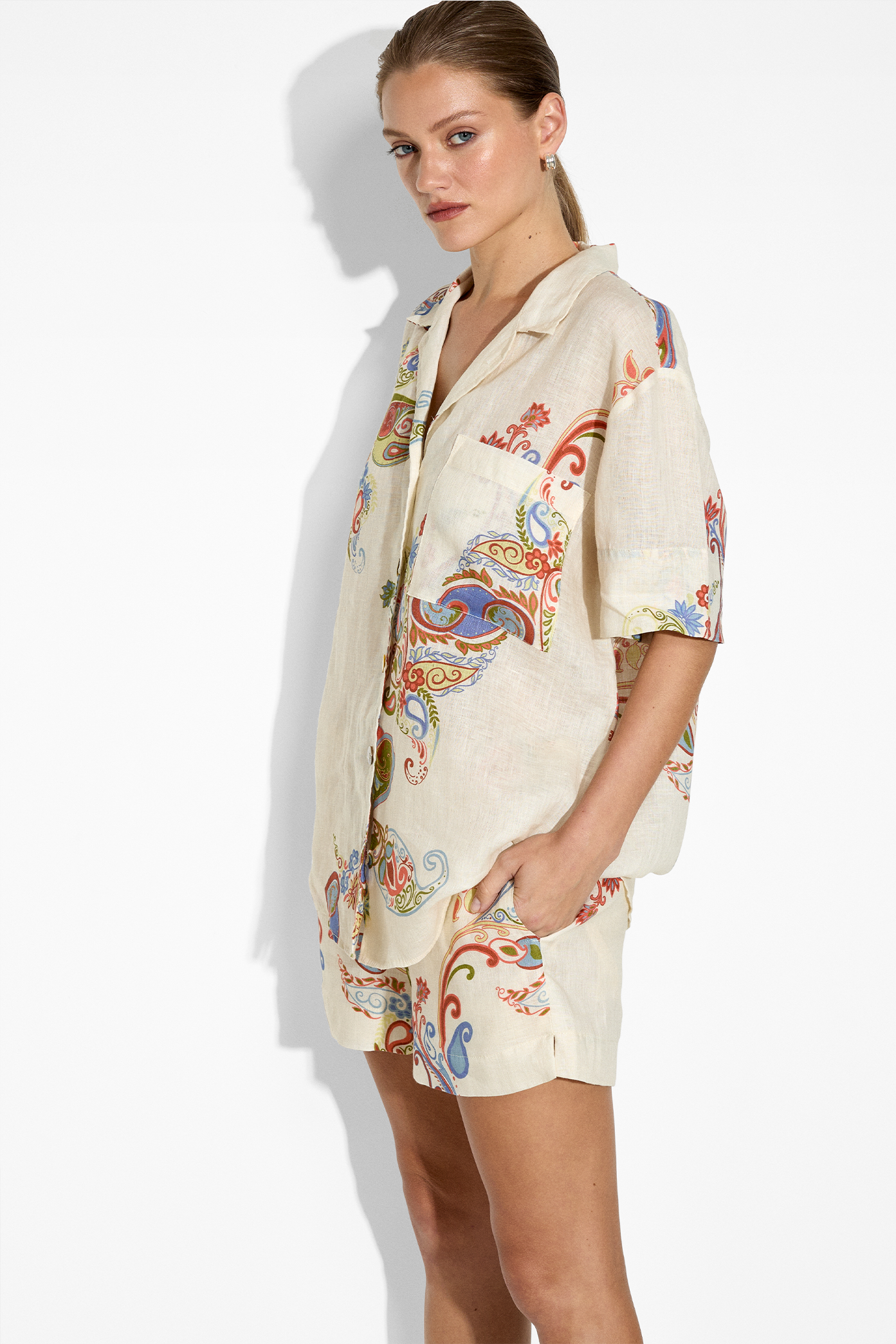 Estela Shorts in Print – Linen Shorts | uma and leopold